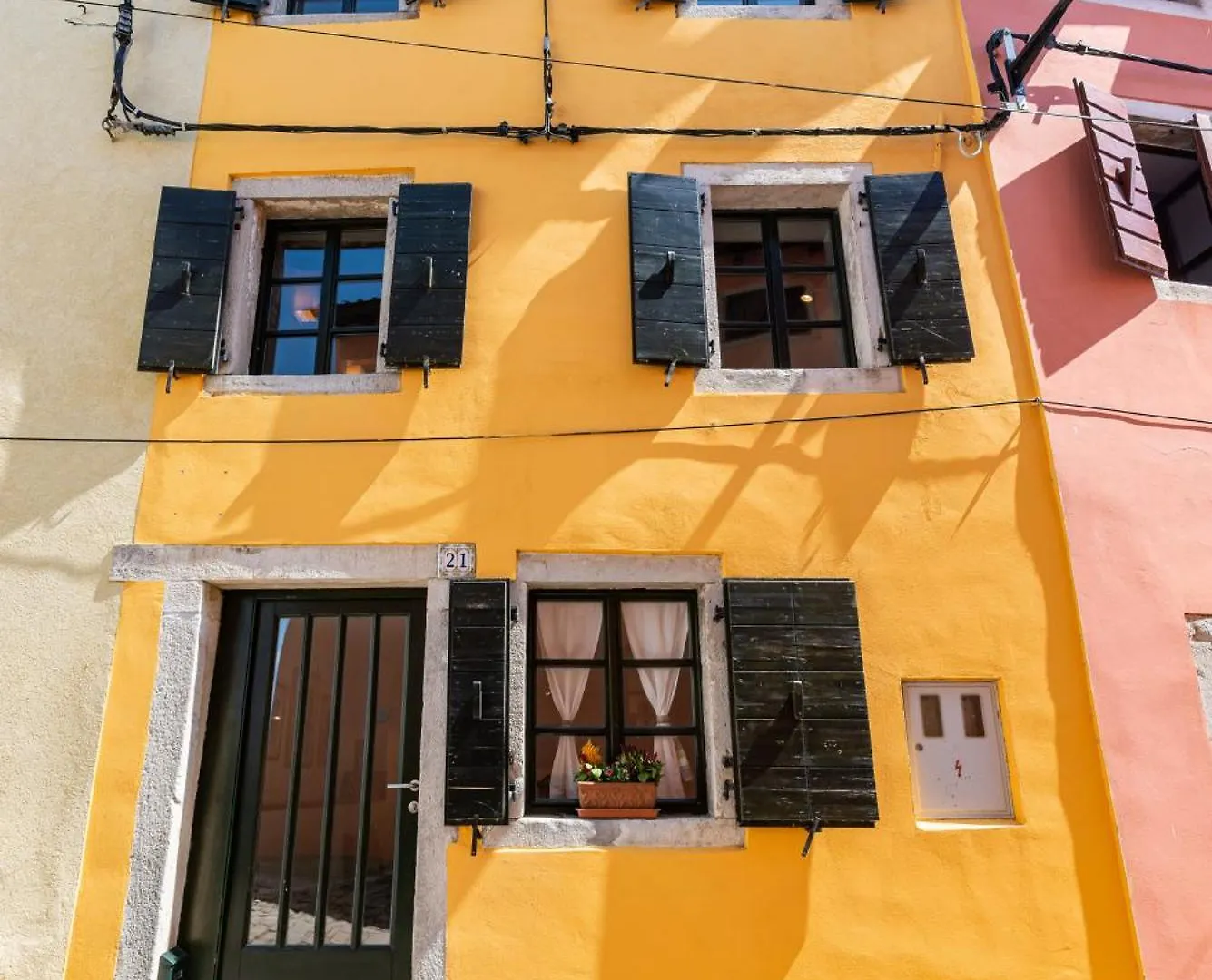 Yellow House Motovun Apartman